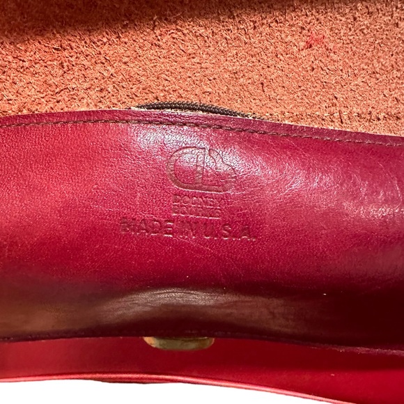 🎉Host Pick!🛍️ Dooney & Bourke Vintage Equestrian Crossbody Bag - Picture 7 of 13